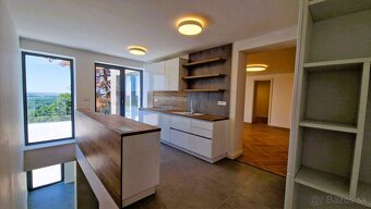 Rent a new luxury villa, 4 floors, Palisády near Bratislava  - 13