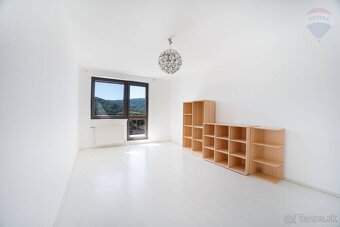 Prenájom veľkometrážneho 4 izb. bytu (145 m2) s terasou 92 m - 13