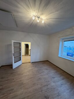 Prenájom domu v obci Úľany nad Žitavou - 13