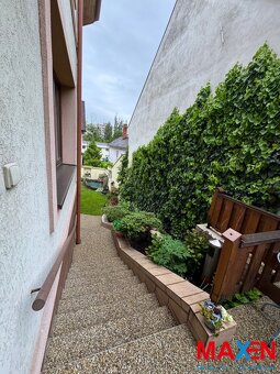 NA PREDAJ: Exkluzívna vila s interiérovým bazénom, nábytkom  - 13