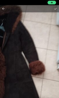 Kožuch tmavý s kapucňou, ŠABAC značka, midi: 36 číslo - 13