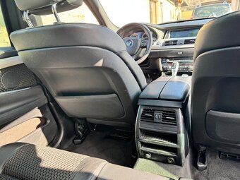 BMW GT 530 D 2011 180kw / Vymením - 13