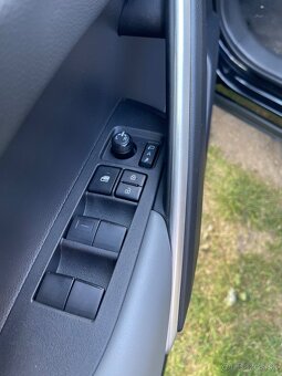 Corolla Cross Hybrid 2.0l - 13