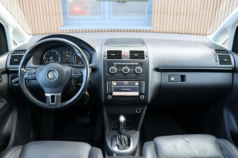 Volkswagen Touran 2.0 TDI Highline DSG - 13