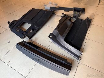 svetlo a nahradne diely - 13