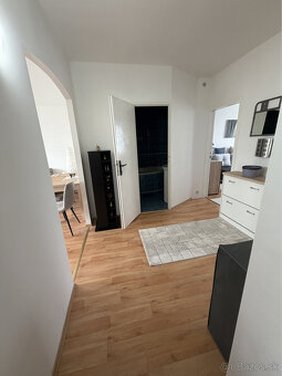 Na predaj 3-izbový byt v Humennom. - 13