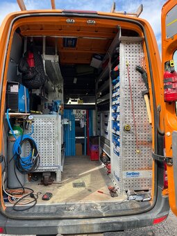 mercedes sprinter 319 4x4 - 13