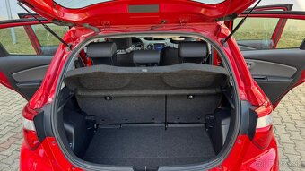 Toyota Yaris 1.5 82kw 2019 - 13