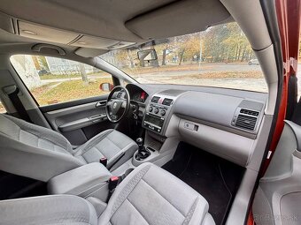 Volkswagen Touran 1.9 TDi, 2009, 7 miestny - 13