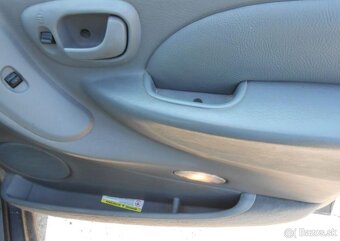 Chrysler Voyager 2,5 105 kW Digiklima nafta - 13