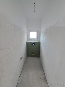 Predaj skolaudovaný 4-izbový rodinný dom RD02 s prístreškom - 13