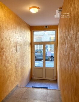 SRA | Tichý 1-izbový byt na prestížnej adrese pri Medickej z - 13