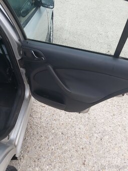 Rozpredám na diely octavia 1 1.9 96kw - 13