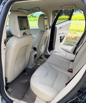 VOLVO XC60 2.4 D3 AWD AT SUMMUM GEARTRONIC - 13