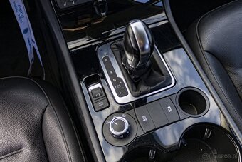 VW Touareg 3.0 V6 TDI (el. ťažné, navigácia, koža, el.kufor) - 13