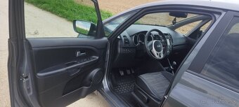 Kia Venga - 13