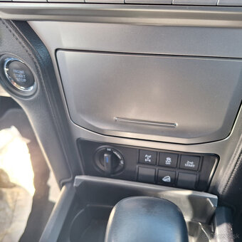 Toyota Land Cruiser 2.8 D-4D  Trend A/T 4x4 - AJ NA SPLATKY - 13