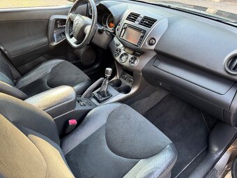 Toyota RAV4 - 13