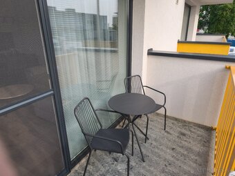 Novy kompletne zariadeniy 2i byt s parkovacím miestom v MIKO - 13