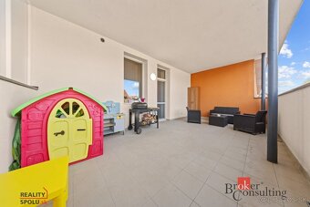 Top ponuka: Moderný 2-izbový byt s priestrannou terasou, par - 13