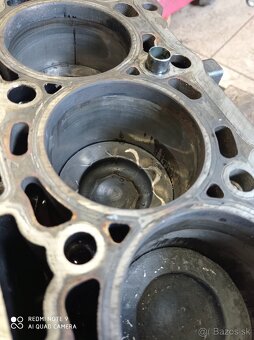 Hlava motora 2,0tdi 03L103373J V060 + vačky vahadla - 13