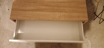 Predam vesiakovu stenu so zrkadlom a skrinkou dub Sonoma - 13