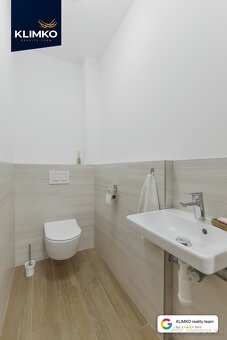 Exkluzívny 3-izbový byt s priestrannou terasou a kompletným - 13