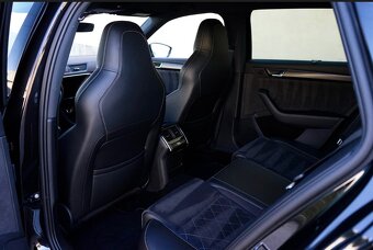 ✔️ Škoda Superb Combi 2.0 TDI Sportline DSG - 13