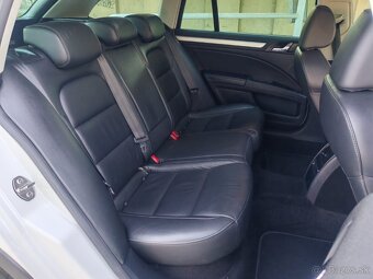 ŠKODA SUPERB 2.0 TDI COMBI 125kW DSG OUTDOOR - 13