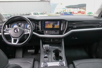 Volkswagen Touareg 3.0 V6 TDI 4Motion Tiptronic - 13