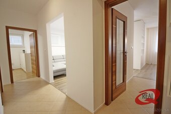 3-IZBOVÝ BYT NA KOLIBE, 2xPARKING A VEĽKÁ LOGGIA - 13