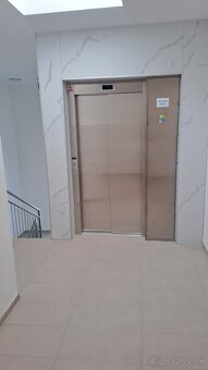 EXKLUZIVNA NOVOSTAVBA , 2 izbový byt 43 m2 s balkonom - 13