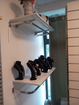 Zariadenie predajne textilu - 13