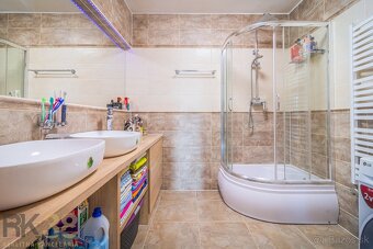 Priestranný 4-izbový byt v obľúbenej lokalite - 13