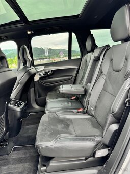 Volvo XC90 B5 AWD R-Design 7miest FULL 120tis km - 13
