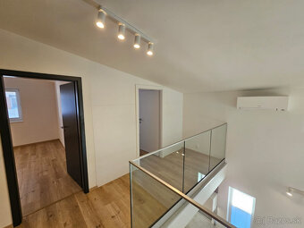 PRENÁJOM 5 - izbového domu medzi Prešovom a Košicami - 13