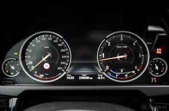 BMW X5 xDrive30d M-Packet 190kw AT/8 2018 - 13