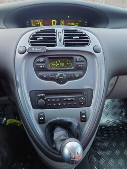 Citroen Picasso 2.0 hdi - 13