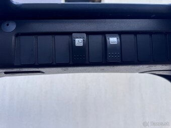 Vysokozdvižný vozík 1,6t AKU Linde E16 triplex - 13