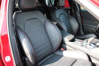 Alfa Romeo Giulia Competizione Q4 2.0 Turbo 206 kW (280 PS) - 13