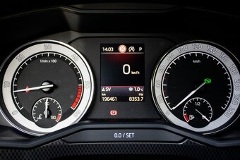 Škoda Superb Combi 2.0TDI 4×4 Sportline - 13