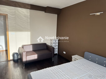 Prenájom exkluzívneho 5-izbového apartmánu v centre Popradu - 13