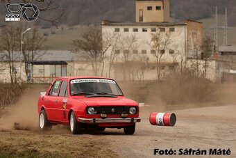 Predám skoda 105 na náhradné diely - 13