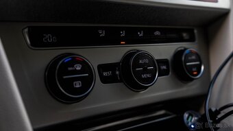 Volkswagen Passat Variant 2.0 TDI BMT Business Comfortline - 13