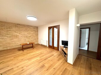 Predaj- 4 izbový rodinný dom s bazénom Nové Zámky - 13