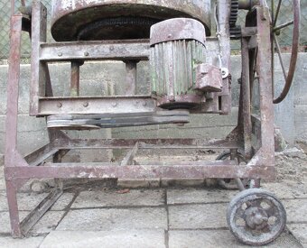 miešačku s objemom 150 litrov - 13