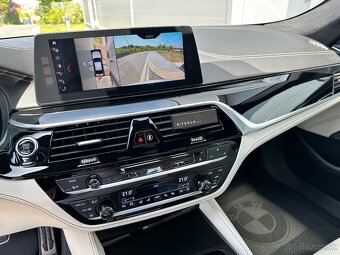 BMW M550i, xDrive, 1.MAJITEL, ČR, 2017, 4.4 BiTurbo V8, DPH - 13