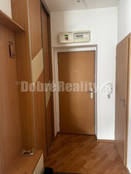 Prenájom Kompletne zariadený 2 - izbový byt s loggiou a par - 13