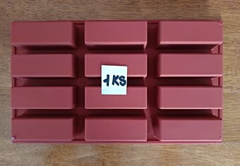 Predám rozsiahlu kolekciu foriem na čokoládu,dezerty a torty - 13