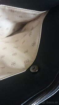 priestranná kabelka, zn. Guess  top stav - 13